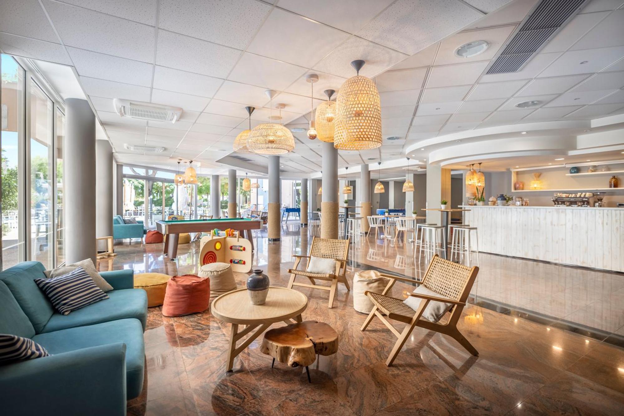 Sunny Baska Hotel By Valamar, Ex Corinthia ภายนอก รูปภาพ
