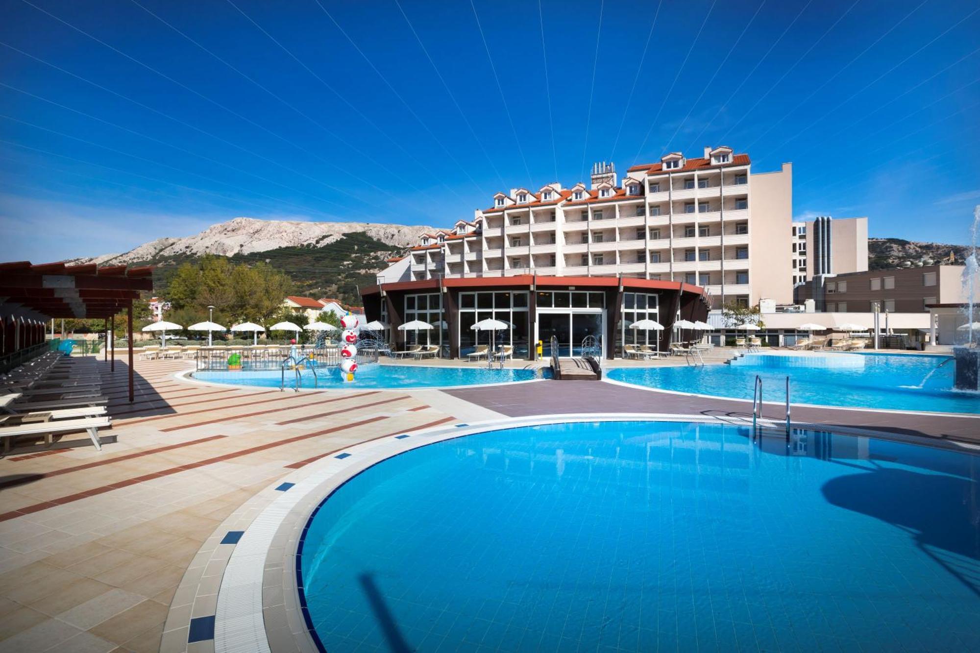 Sunny Baska Hotel By Valamar, Ex Corinthia ภายนอก รูปภาพ